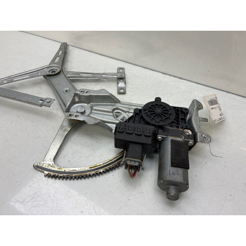 Leve vitre electrique avant gauche OPEL ZAFIRA B Photo n°4