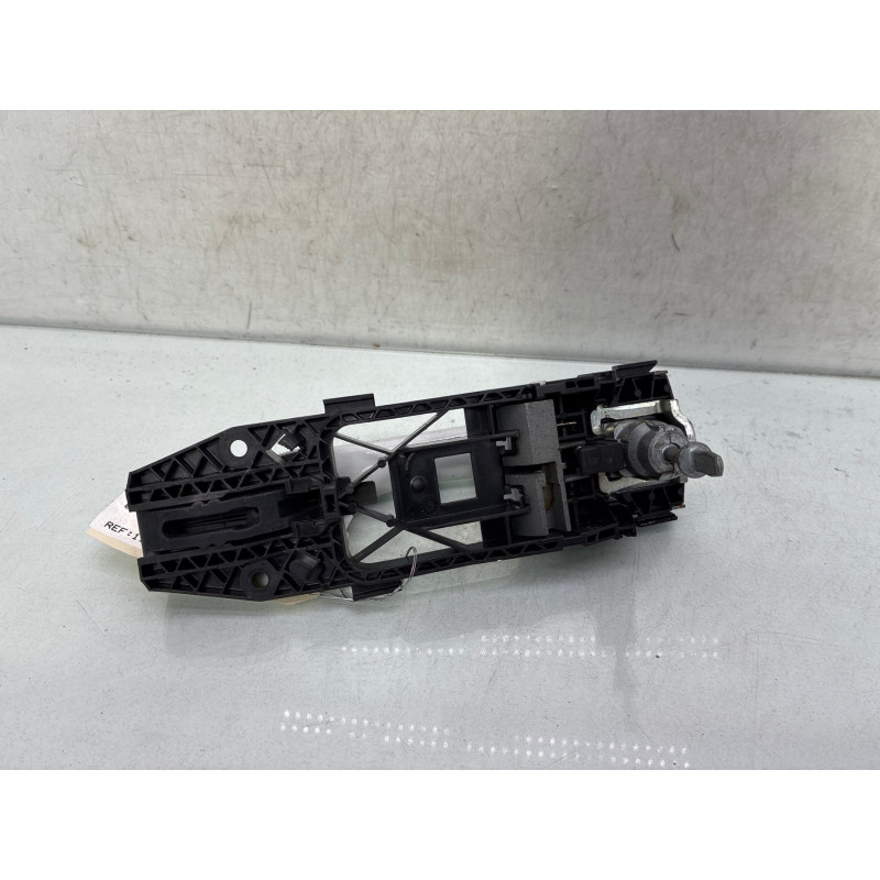 Poignee porte avant gauche VOLKSWAGEN GOLF 7 Photo n°3