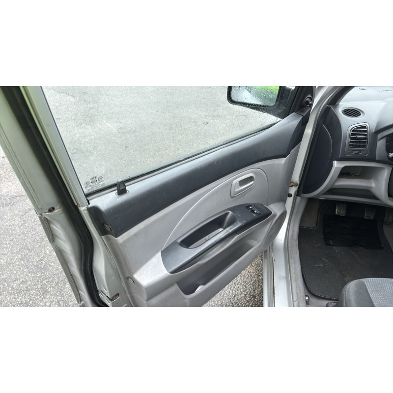 Vitre arriere droit KIA PICANTO 1 Photo n°18