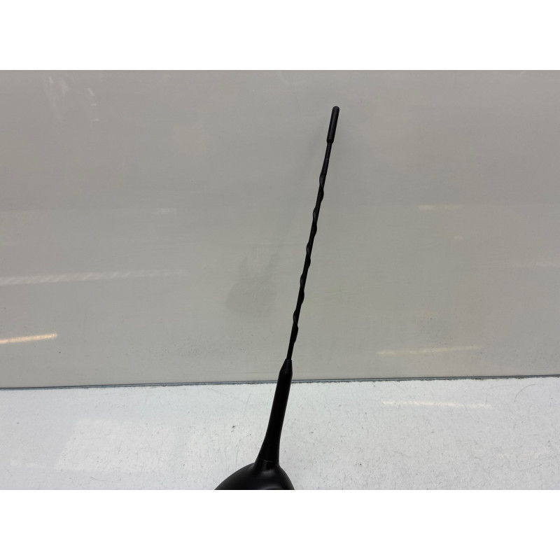 Antenne OPEL ADAM Photo n°2