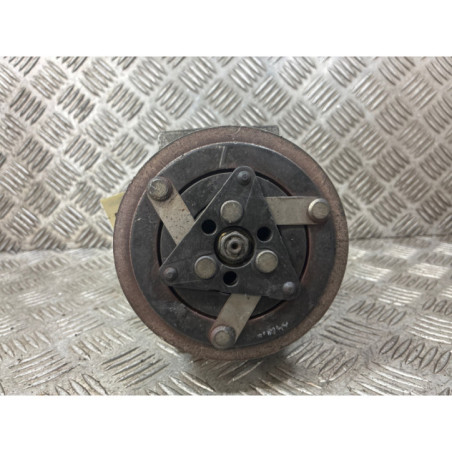 Compresseur clim CITROEN C3 2 Photo n°1