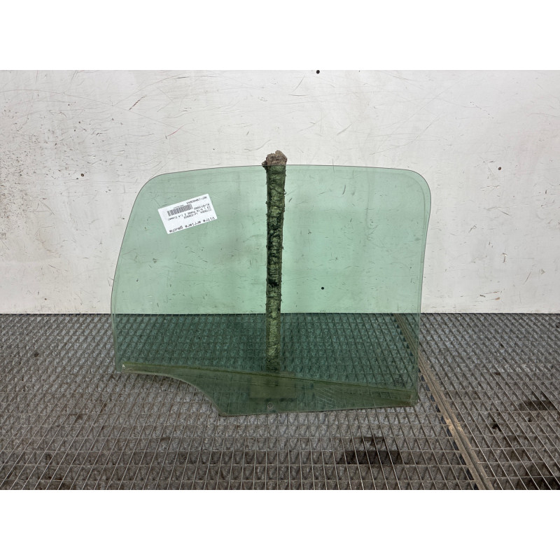 Vitre arriere gauche CITROEN C3 1 X-TR Photo n°2