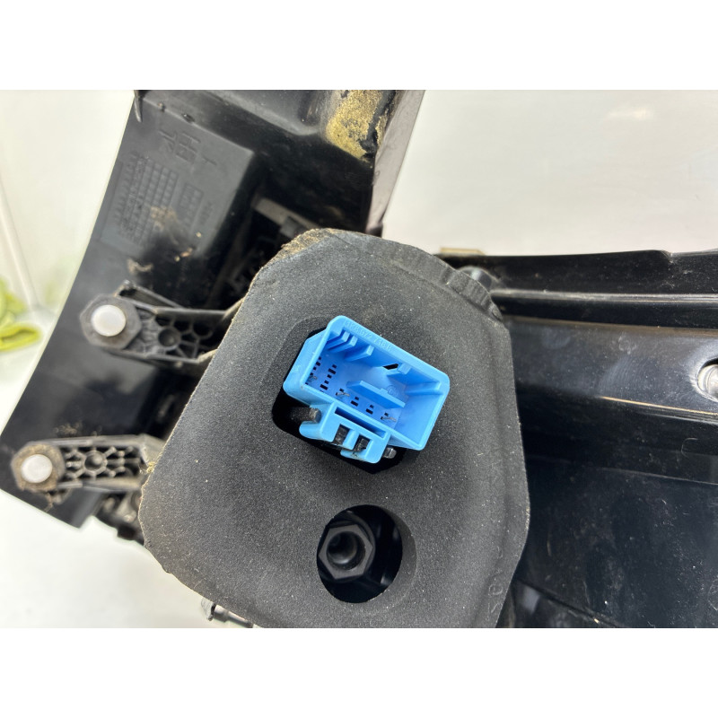 Feu arriere principal gauche (feux) VOLKSWAGEN T-ROC Photo n°3