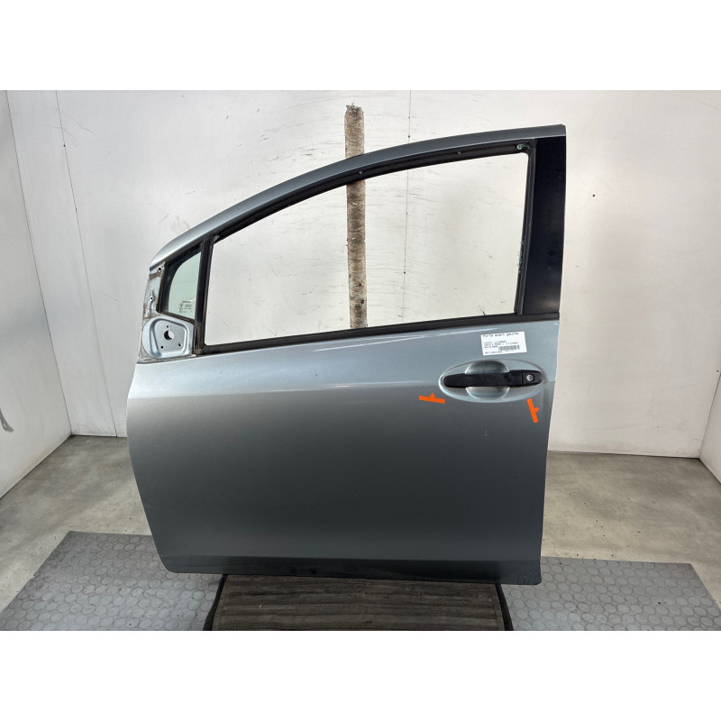 Porte avant gauche TOYOTA YARIS 2 Photo n°1