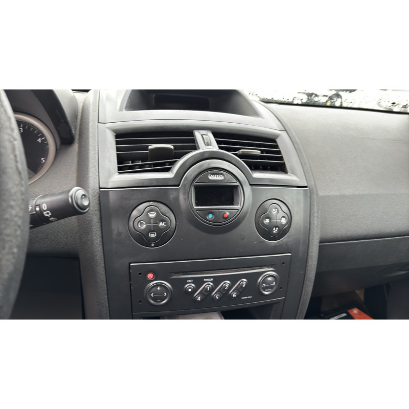 Custode arriere droit (porte) RENAULT MEGANE 2 Photo n°19
