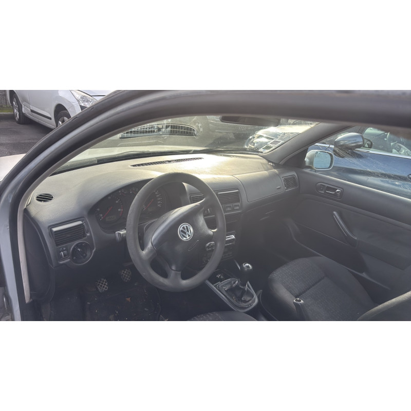 Vitre avant droit VOLKSWAGEN GOLF 4 Photo n°16
