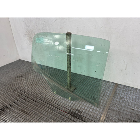 Vitre arriere droit PEUGEOT 207