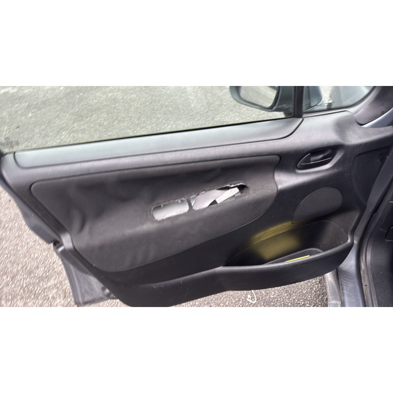 Vitre arriere droit PEUGEOT 207 Photo n°12