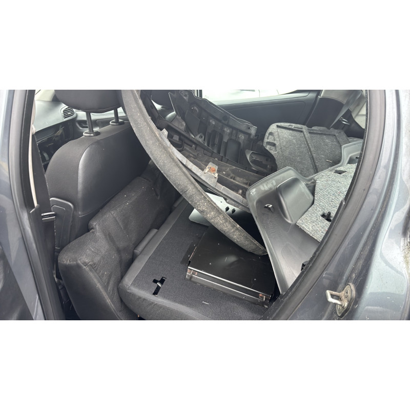 Vitre arriere droit PEUGEOT 207 Photo n°14