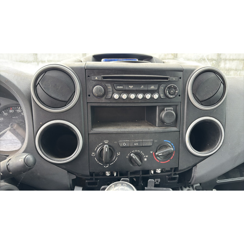 Custode avant gauche (porte) CITROEN BERLINGO 2 Photo n°17