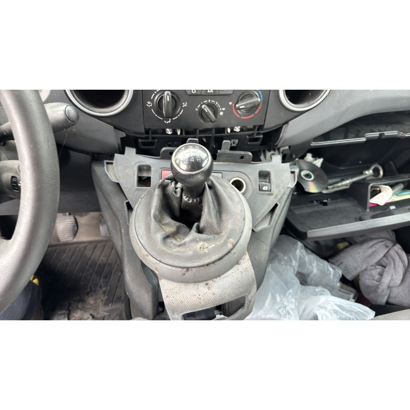 Custode avant gauche (porte) CITROEN BERLINGO 2 Photo n°18