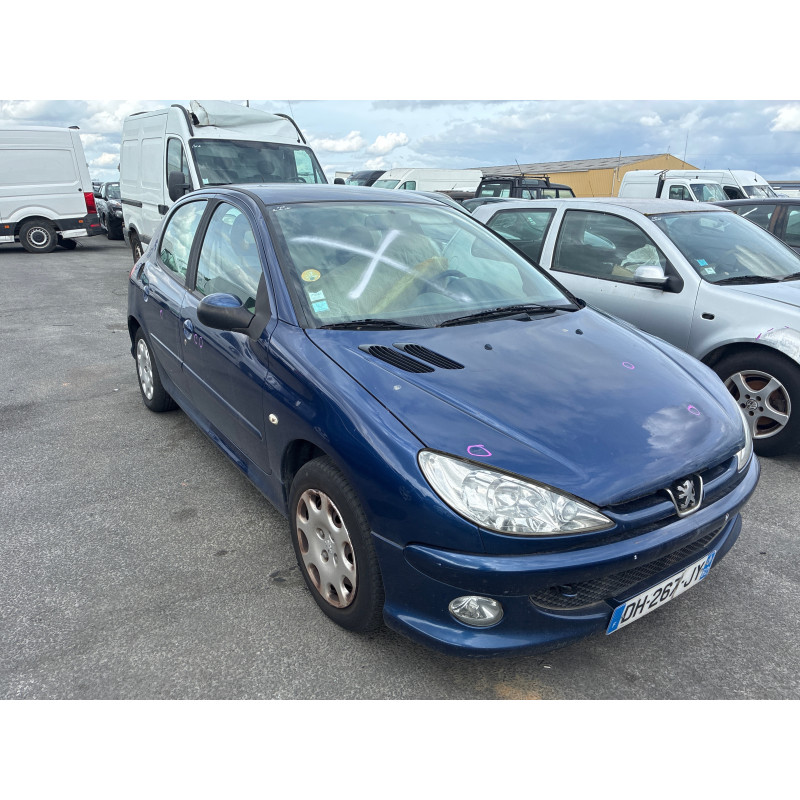 Pare choc avant PEUGEOT 206 Photo n°8