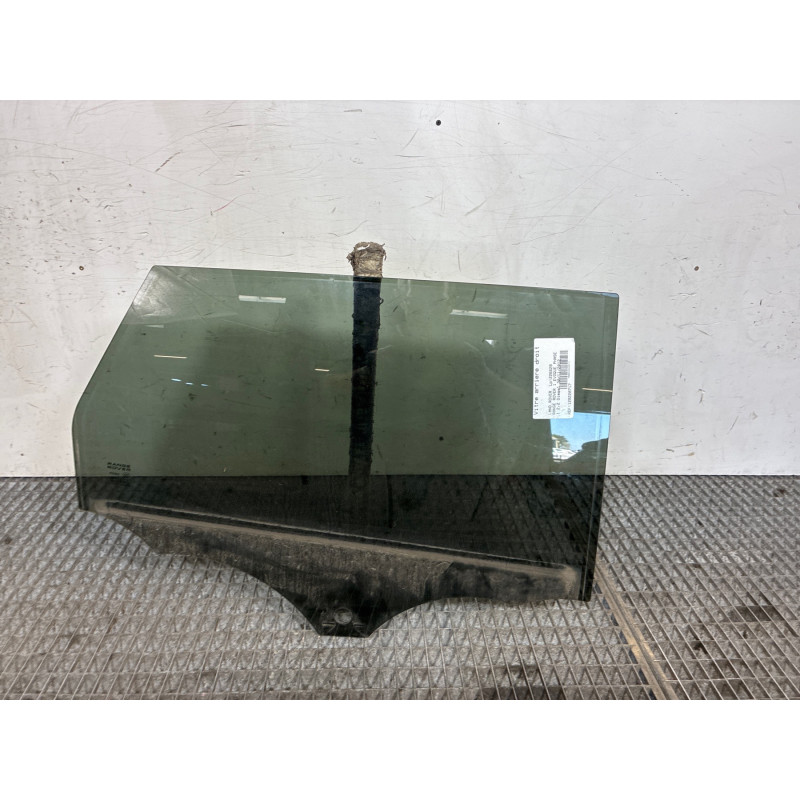 Vitre arriere droit LAND ROVER RANGE ROVER 1 EVOQUE Photo n°2