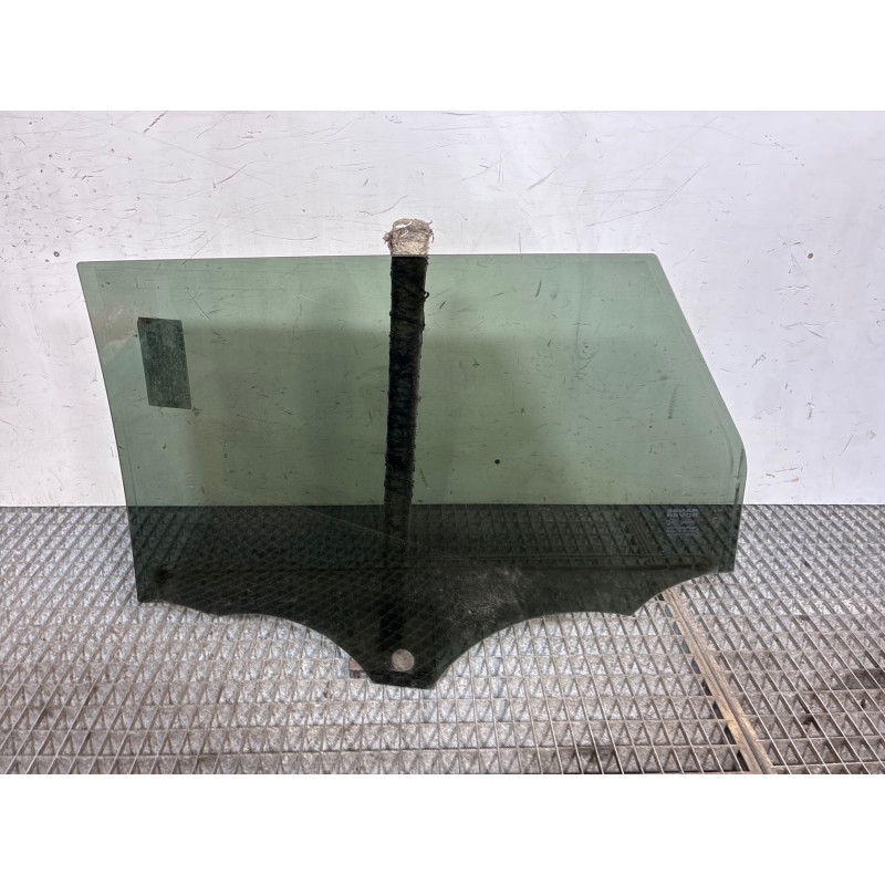 Vitre arriere droit LAND ROVER RANGE ROVER 1 EVOQUE Photo n°3