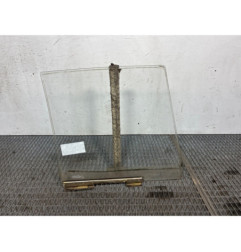 Vitre arriere gauche PEUGEOT 205