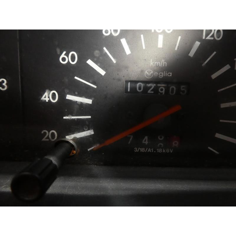 Vitre arriere gauche PEUGEOT 205 Photo n°9