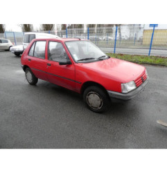 Vitre arriere gauche PEUGEOT 205