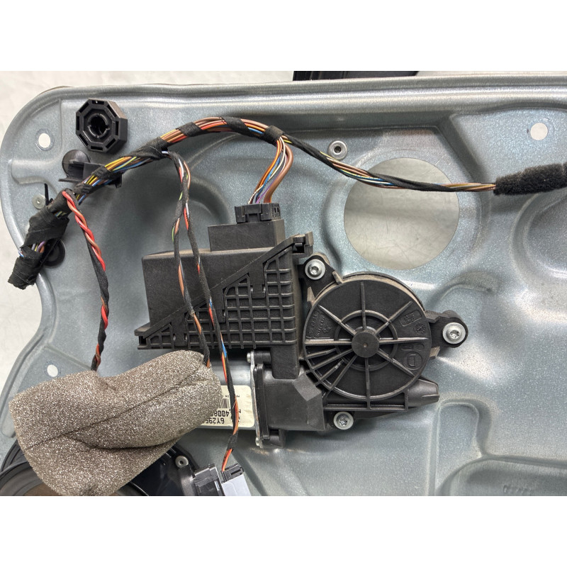 Leve vitre electrique avant droit VOLKSWAGEN POLO 4 Photo n°3