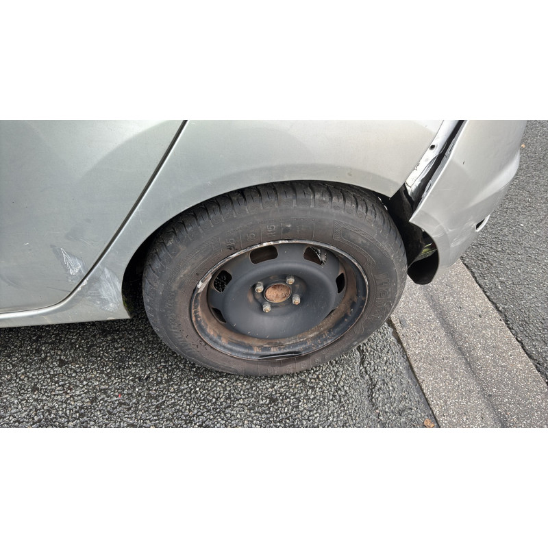 Vitre arriere gauche FORD FIESTA 6 Photo n°18