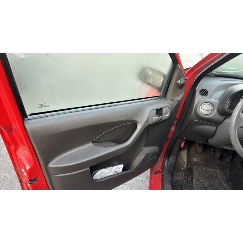 Vitre arriere droit FIAT PANDA 2 Photo n°12