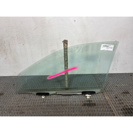 Vitre avant droit TOYOTA COROLLA 10