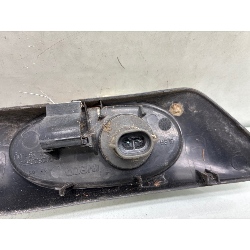 Repetiteur clignotant avant gauche (Feux) IVECO DAILY 3 Photo n°3