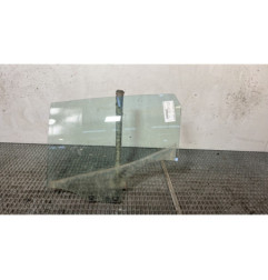Vitre arriere gauche RENAULT CLIO 5 Photo n°1