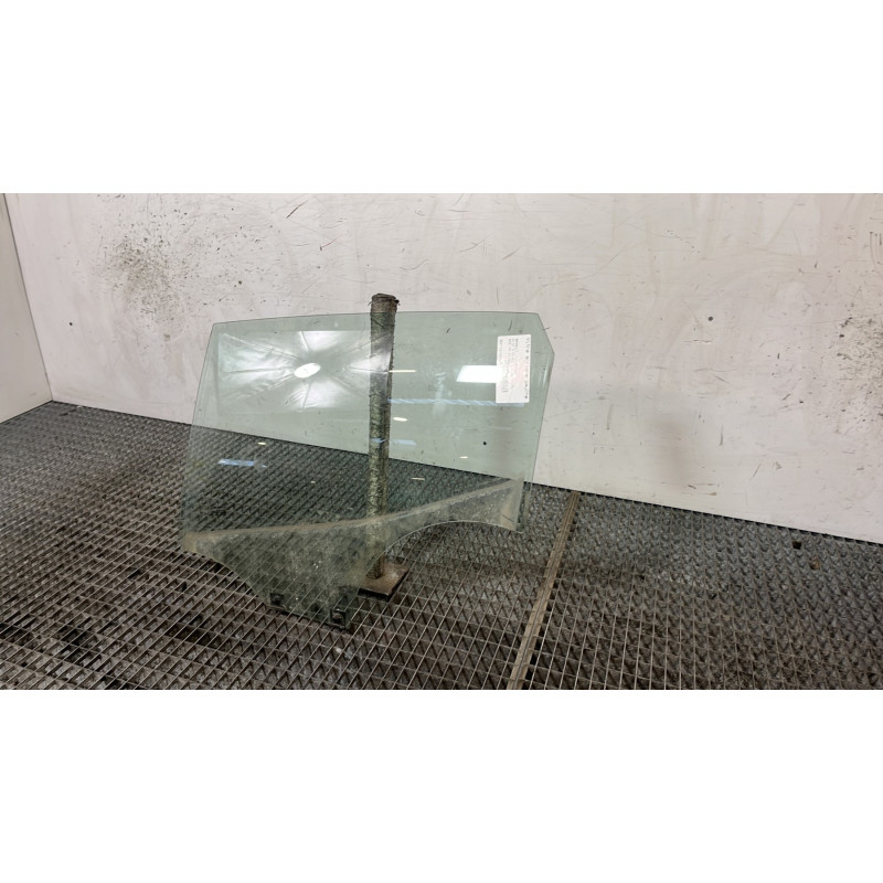 Vitre arriere gauche RENAULT CLIO 5 Photo n°3