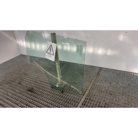 Vitre arriere droit RENAULT CLIO 5
