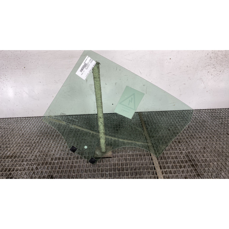 Vitre arriere droit RENAULT CLIO 5 Photo n°5