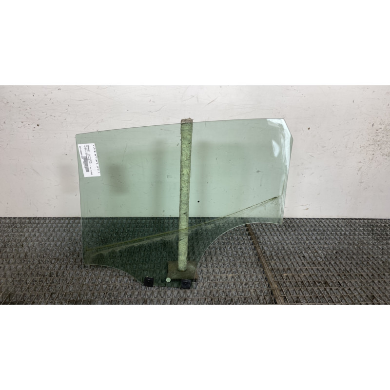 Vitre arriere droit RENAULT CLIO 5 Photo n°6