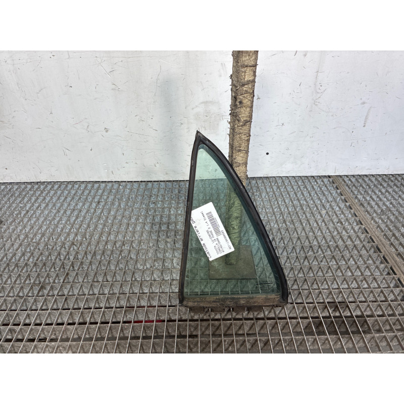 Custode arriere gauche (porte) TOYOTA COROLLA 10 Photo n°4