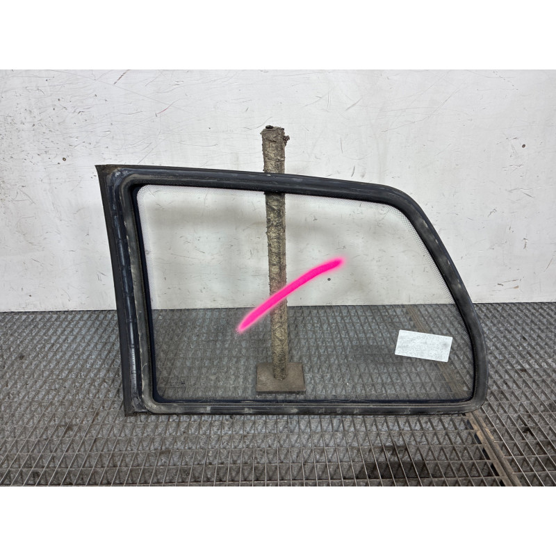 Custode arriere droit PEUGEOT 106 Photo n°1