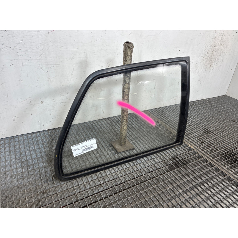Custode arriere droit PEUGEOT 106 Photo n°2