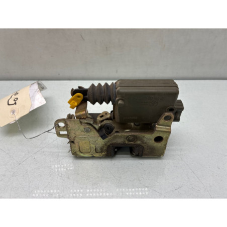 Serrure avant gauche IVECO DAILY 3