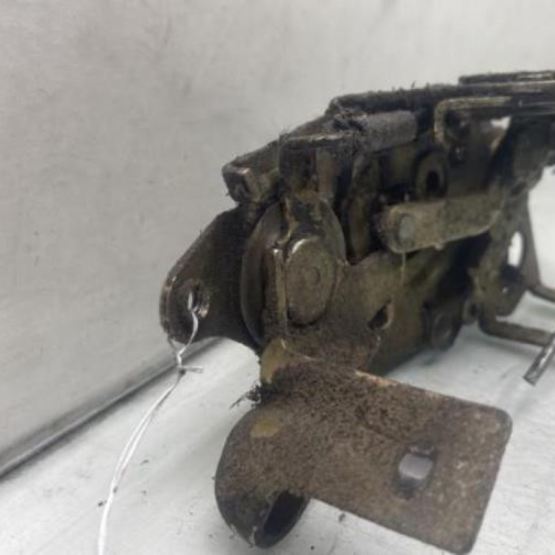 Serrure avant droit PEUGEOT 604 Photo n°5