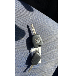 Vitre avant droit PEUGEOT PARTNER 1