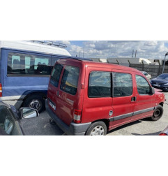 Vitre avant droit PEUGEOT PARTNER 1