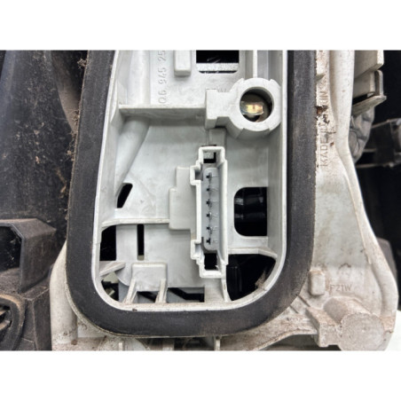 Feu arriere principal droit (feux) VOLKSWAGEN POLO 4 Photo n°1