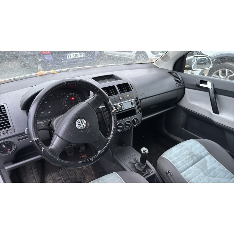 Feu arriere principal gauche (feux) VOLKSWAGEN POLO 4 Photo n°17