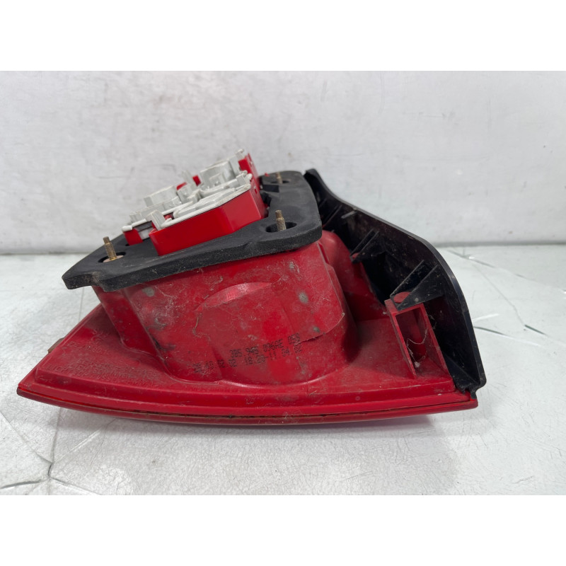 Feu arriere principal droit (feux) VOLKSWAGEN PASSAT 4 Photo n°4