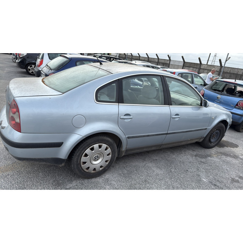 Feu arriere principal droit (feux) VOLKSWAGEN PASSAT 4 Photo n°14