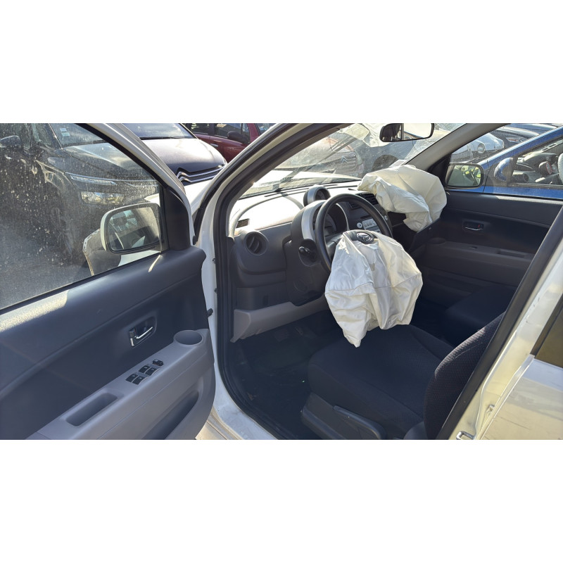 Feu arriere principal droit (feux) DAIHATSU SIRION 2 Photo n°12