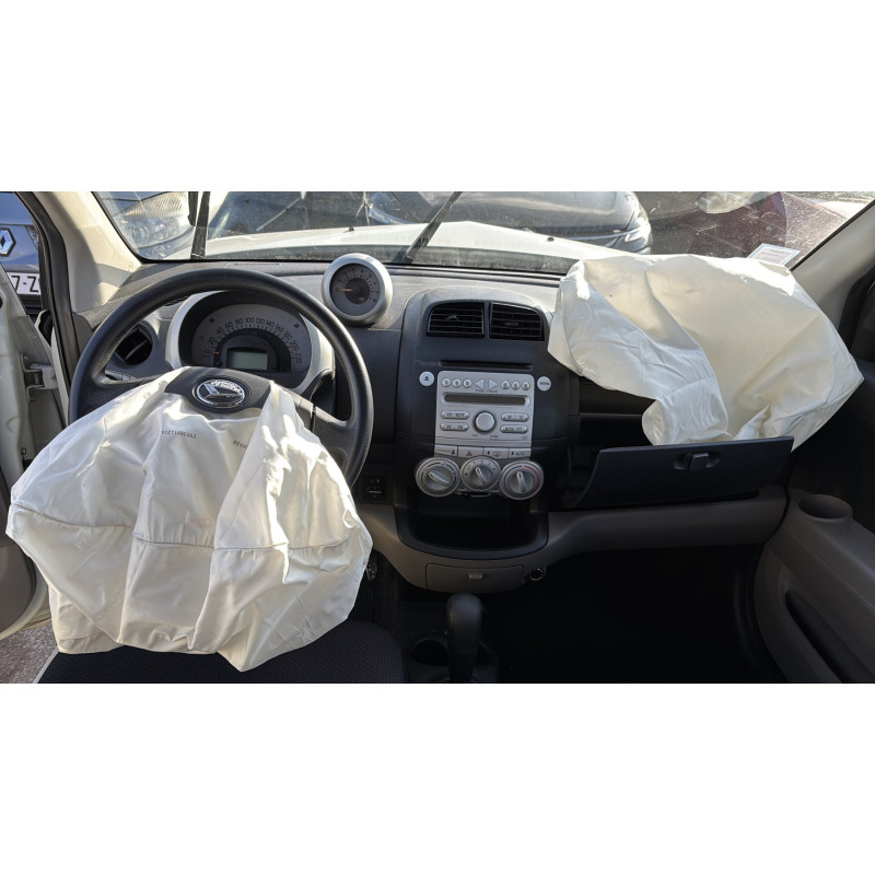 Feu arriere principal droit (feux) DAIHATSU SIRION 2 Photo n°15