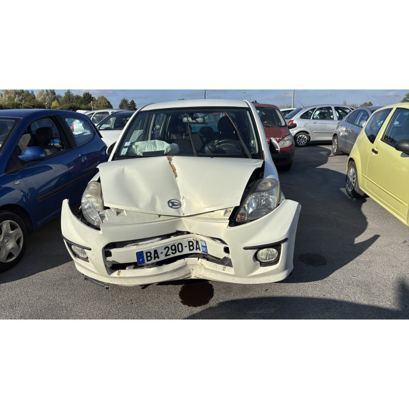 Malle/Hayon arriere DAIHATSU SIRION 2 Photo n°11