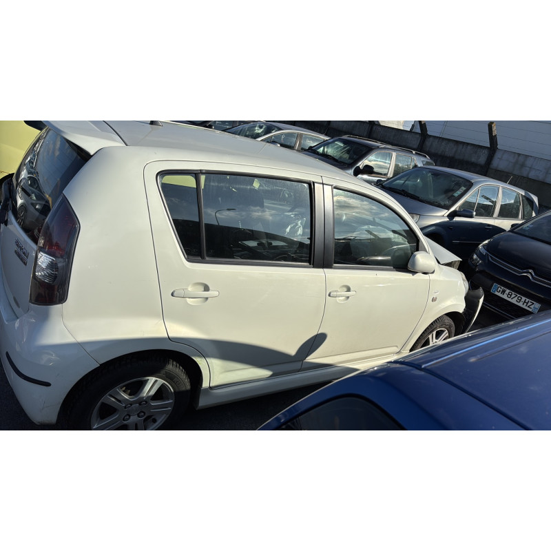 Porte arriere droit DAIHATSU SIRION 2 Photo n°9