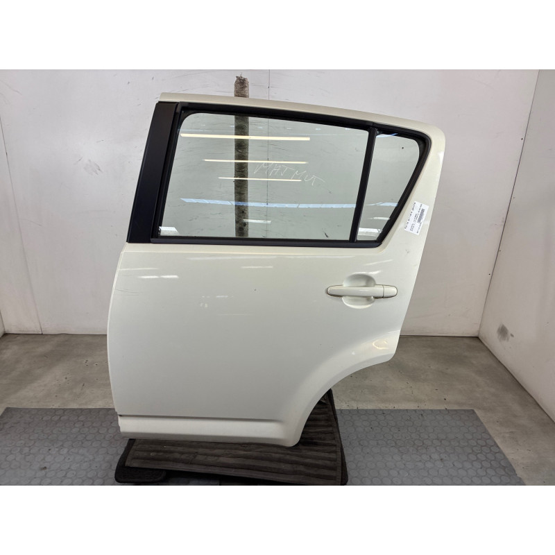 Porte arriere gauche DAIHATSU SIRION 2 Photo n°3