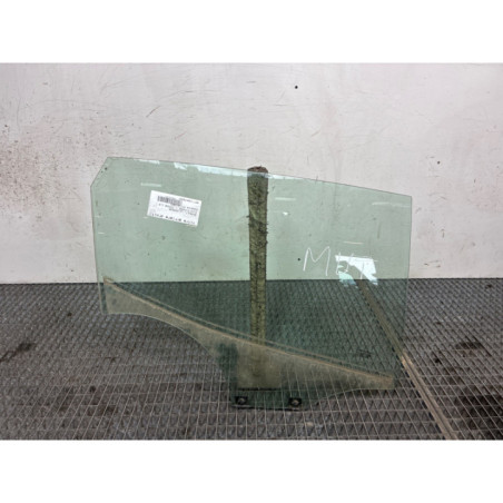 Vitre arriere droit RENAULT CLIO 5