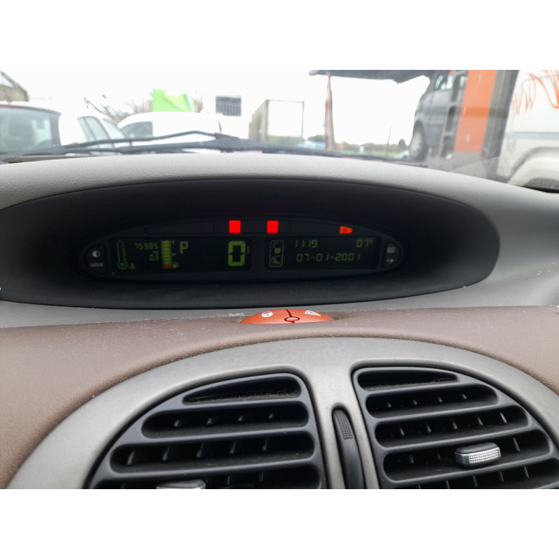 Feu arriere principal gauche (feux) CITROEN XSARA PICASSO Photo n°12