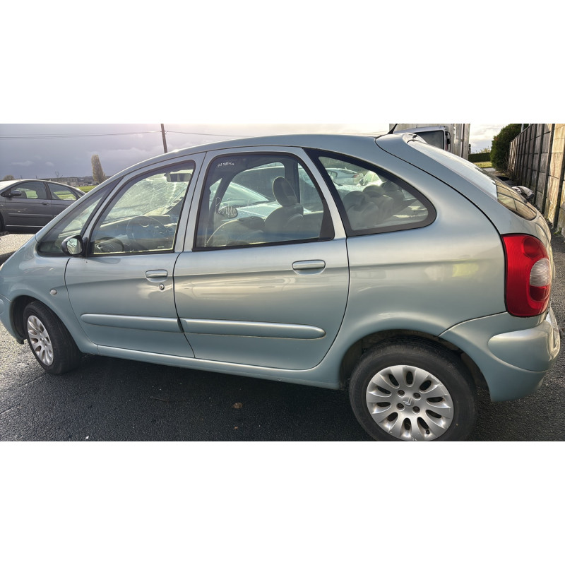 Feu arriere principal gauche (feux) CITROEN XSARA PICASSO Photo n°18